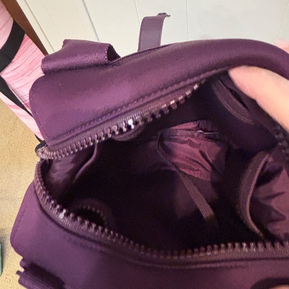 DAGNE DOVER - Landon Neoprene Carryall Bag - X-Small - Plum/Purple - EUC - Picture 4 of 4